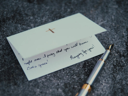 How to Write a Meaningful Card to Go With a Religious Gift