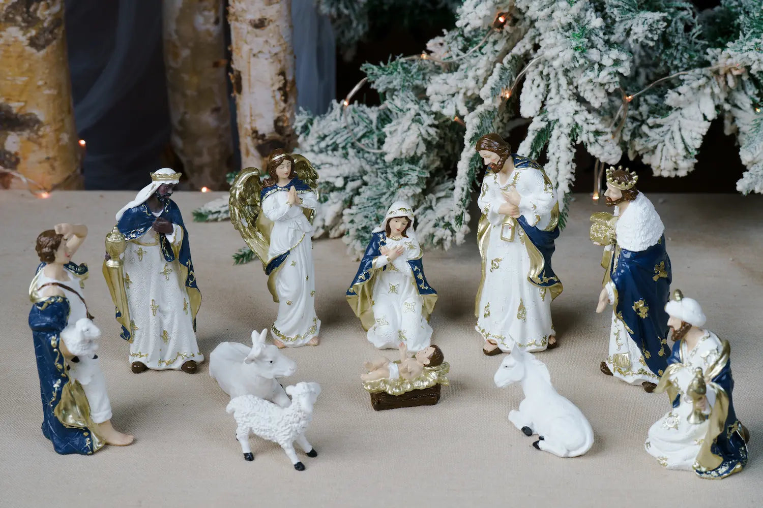 eleven piece blue white nativity set complete scene eight inch