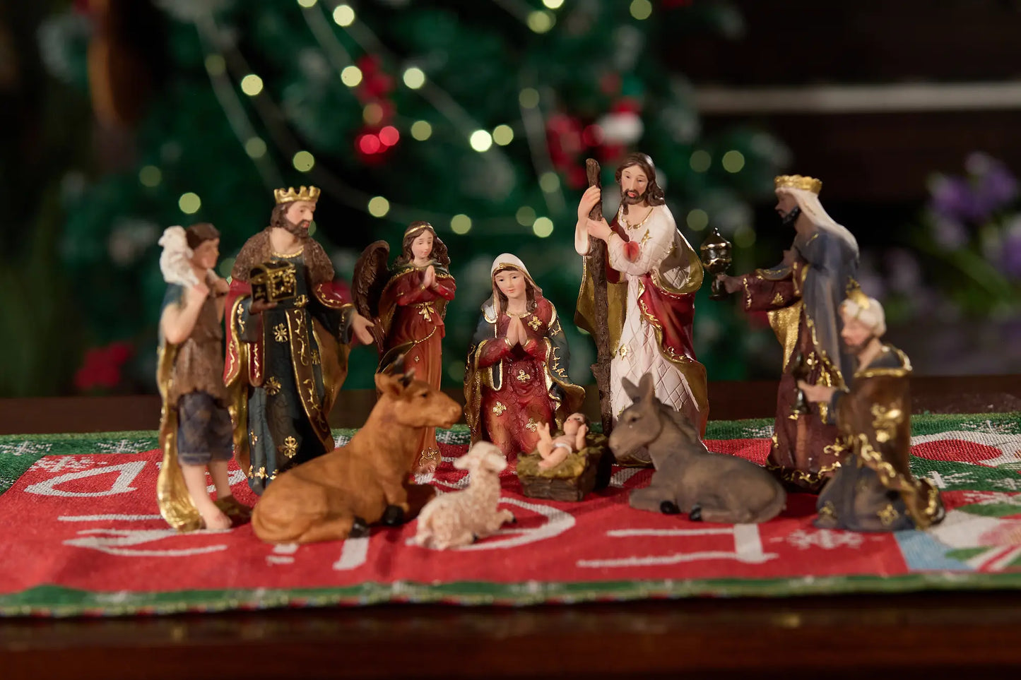 Zaton Complete nativity scene set 