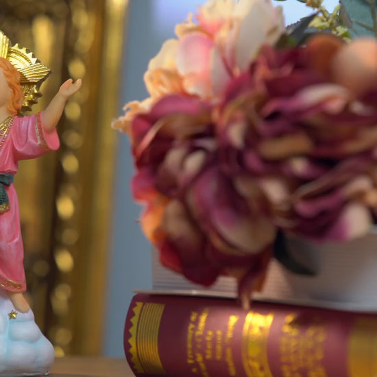 product video of Zayton Divine Child Resin Statue with Golden Sunburst Halo 