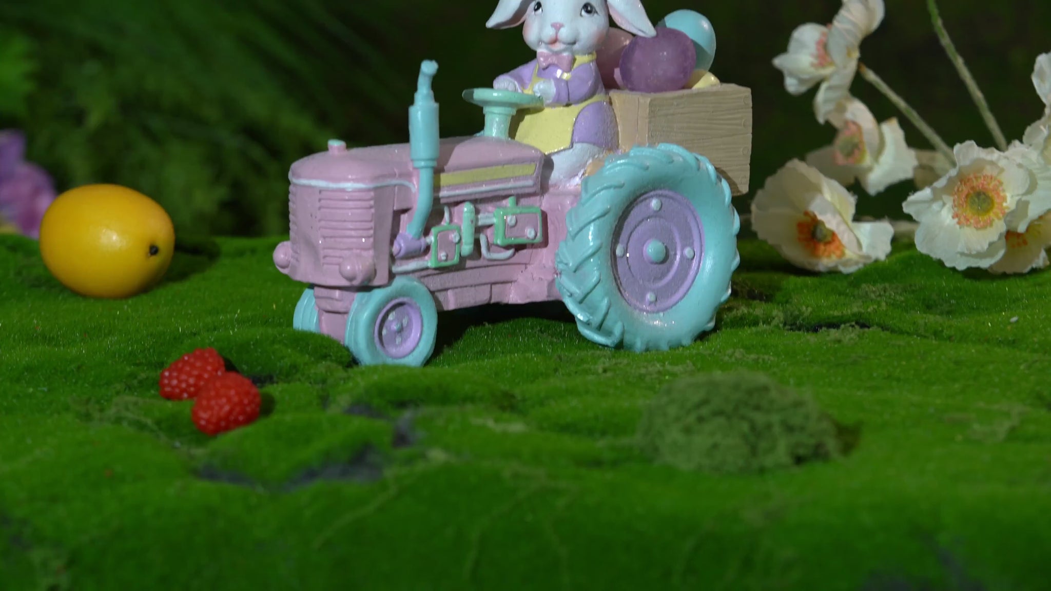 Video of Zayton hand-painted glitter resin Easter bunny figurine