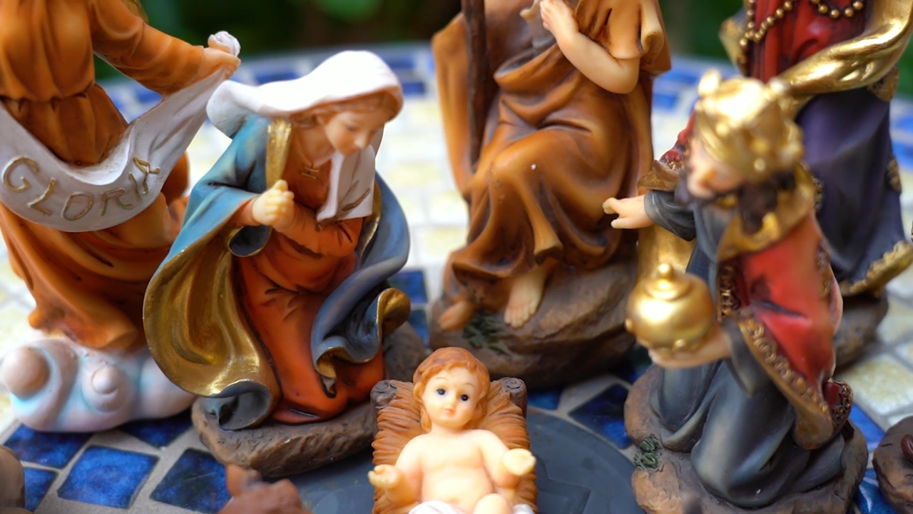 Zayton Nativity Scene Set Baby Jesus Manger Christmas Crib Figurines Miniatures Ornament Church Statue Xmas Gift Home Decoration